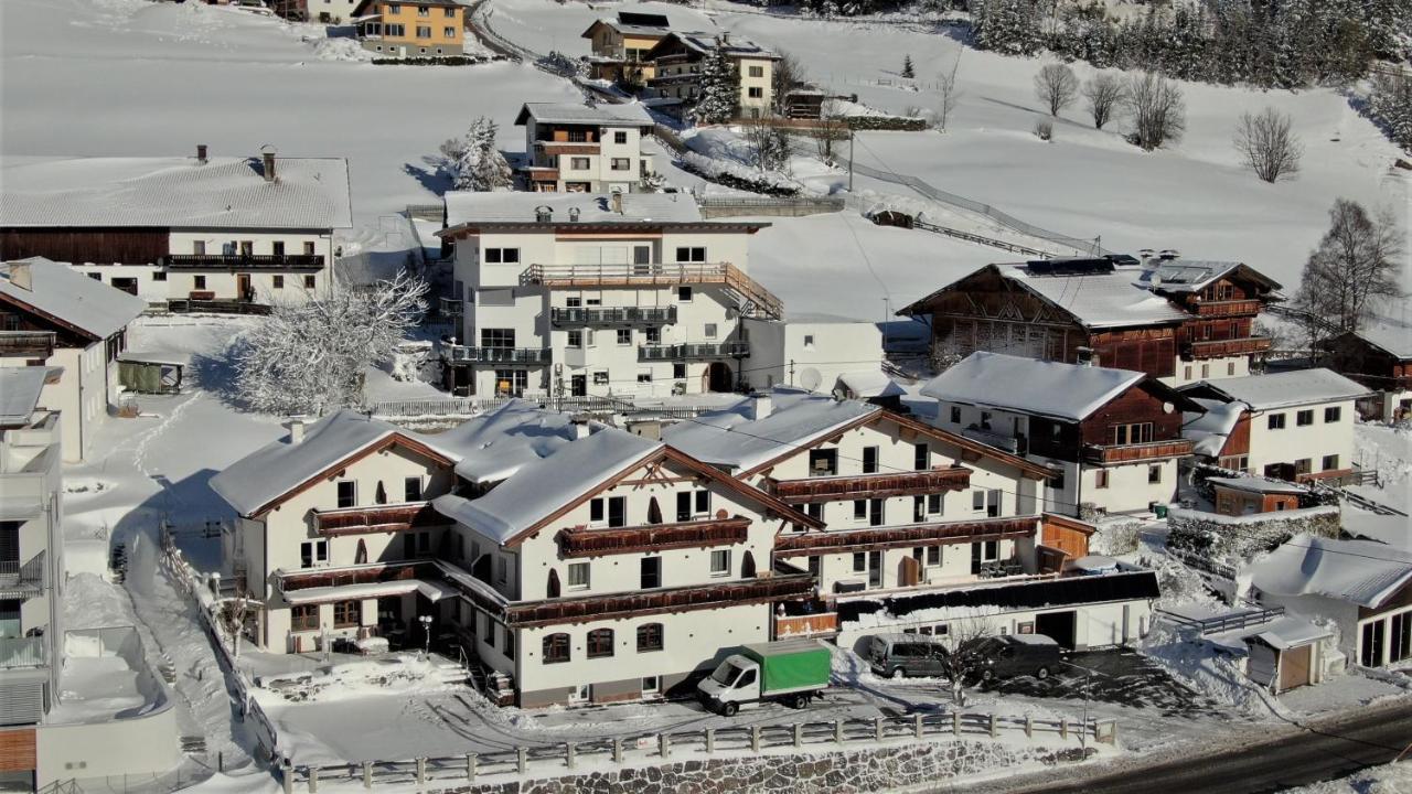 Alpen Gasthof Apartments Hohe Burg Trins Extérieur photo