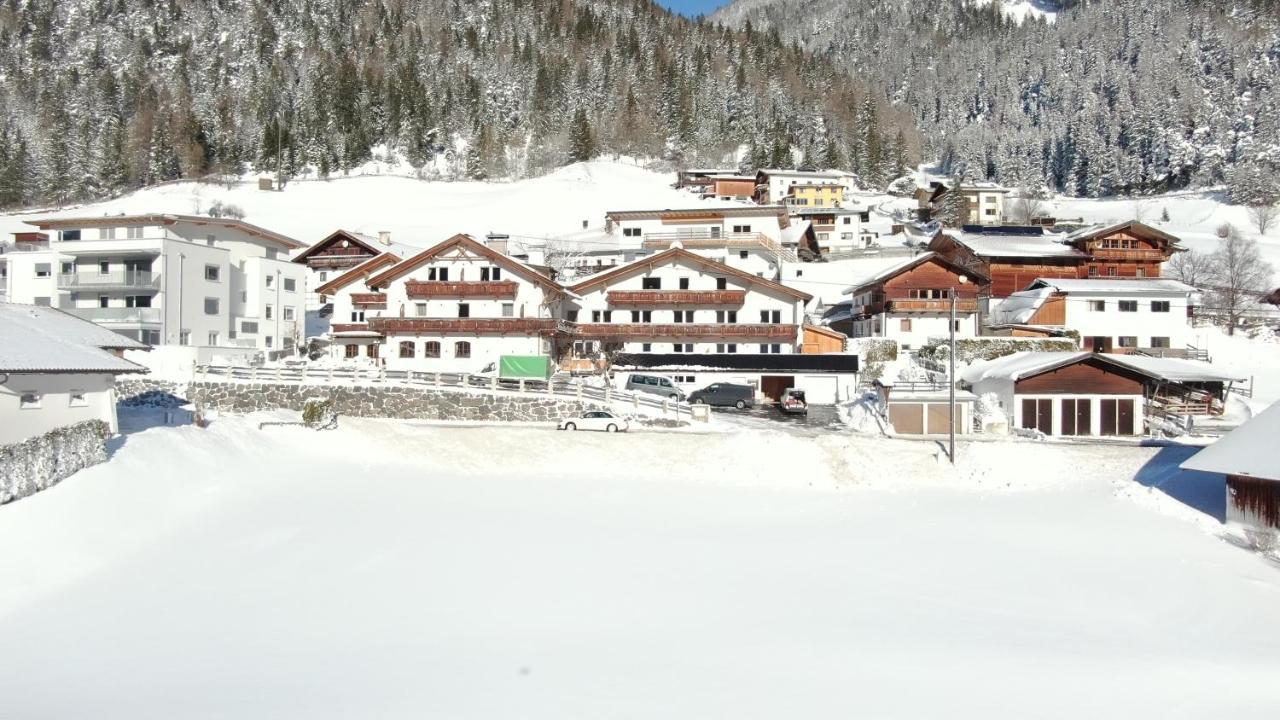 Alpen Gasthof Apartments Hohe Burg Trins Extérieur photo
