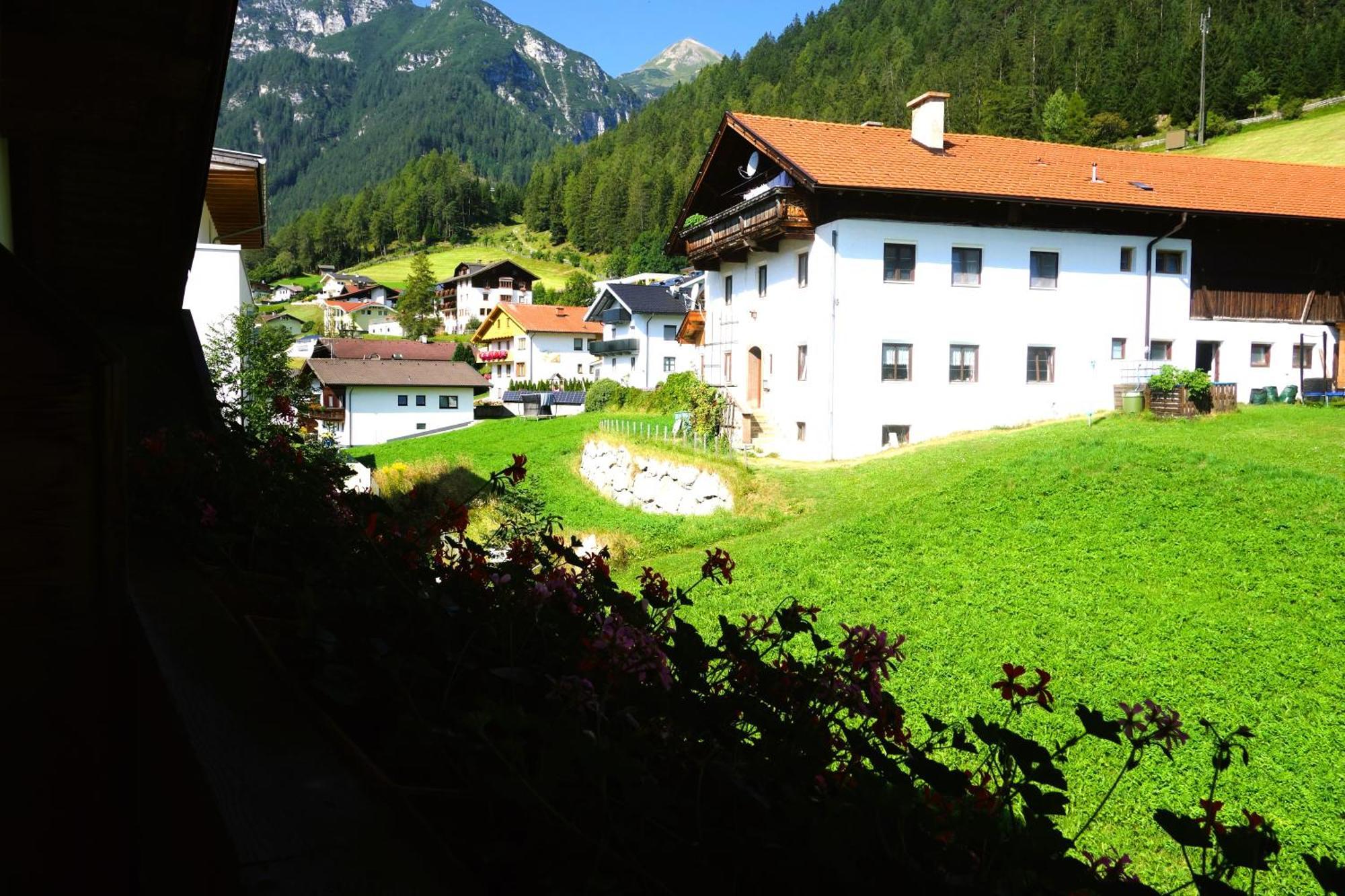Alpen Gasthof Apartments Hohe Burg Trins Extérieur photo